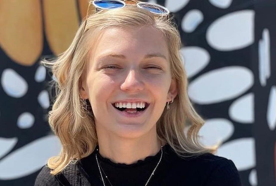 Gabrielle Petito in a photo she posted on her Instagram account..jpg
